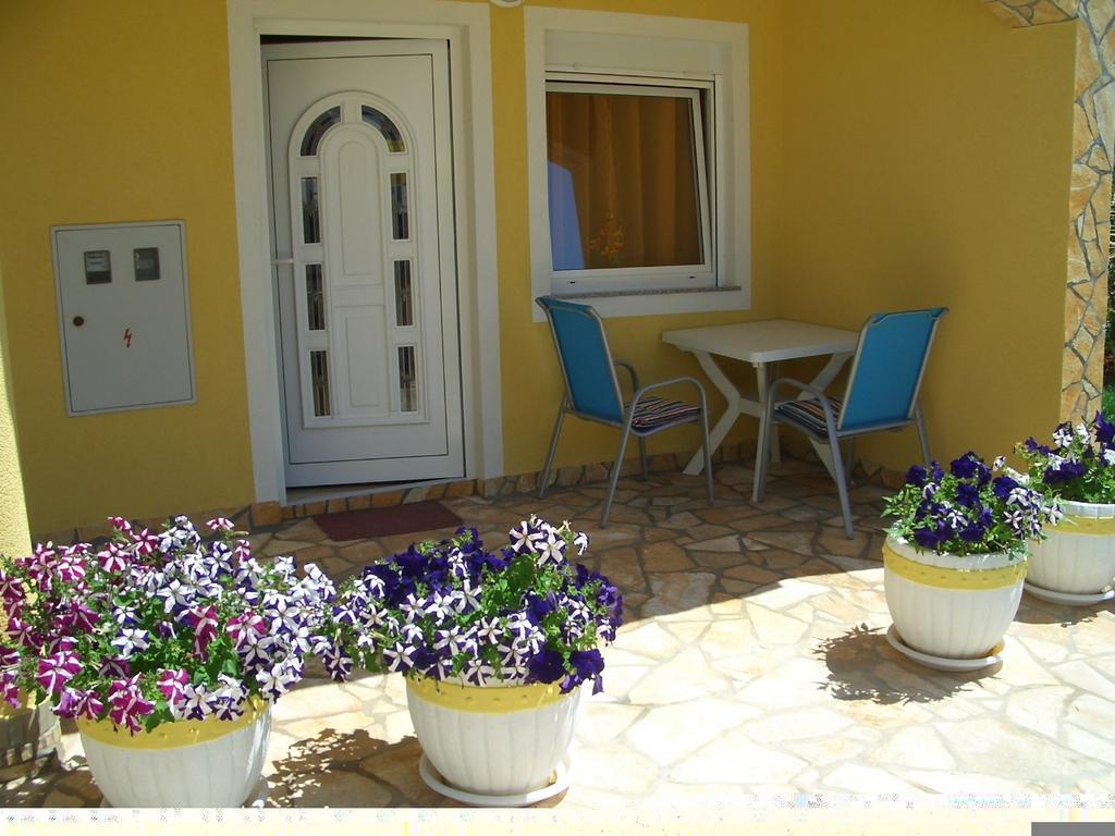 Apartments Vila Ana Vir Szoba fotó