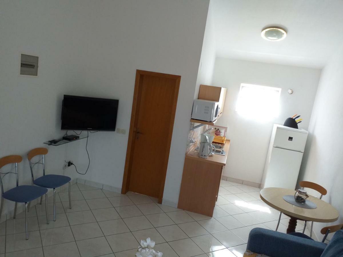 Apartments Vila Ana Vir Kültér fotó